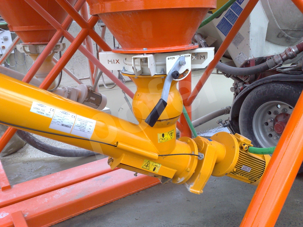 SCREW CONVEYORS